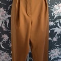 vilnas bikses, banānenes, brūnas bikses XXL izmēra, liela izmēra bikses, 50.izmērs, vilna ar elastānu, bikses ar kabatām un ielocēm